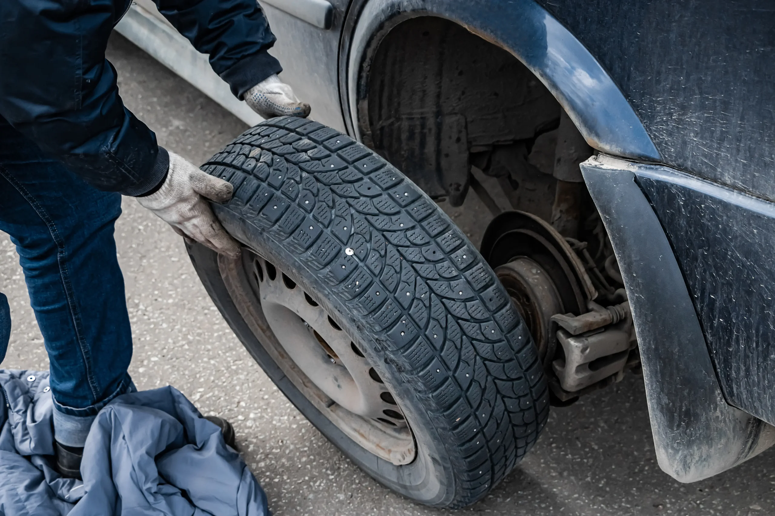 gece açık lastikçi